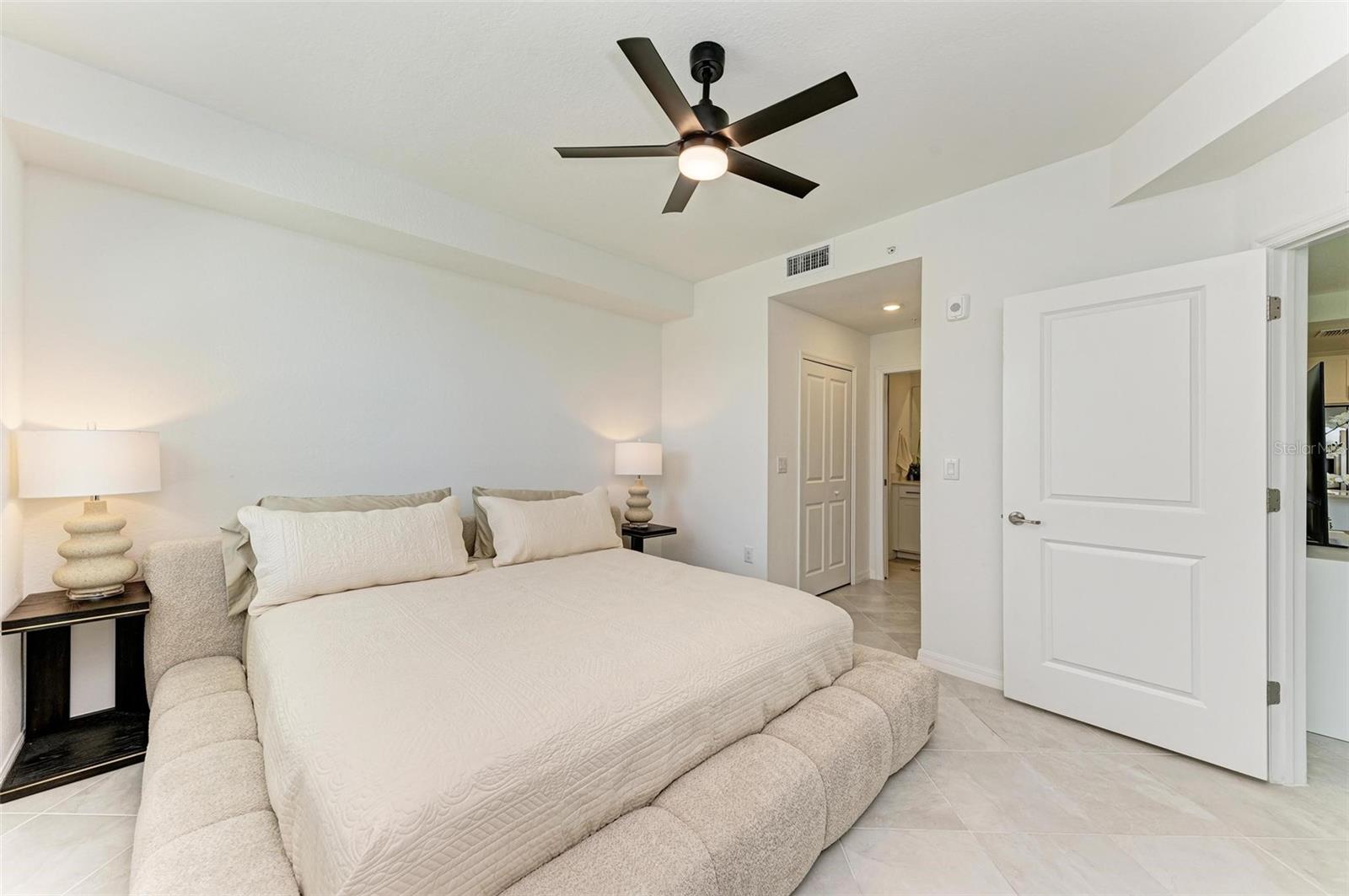 Image 26 of 93 For 12280 Wellen Golf Street 101