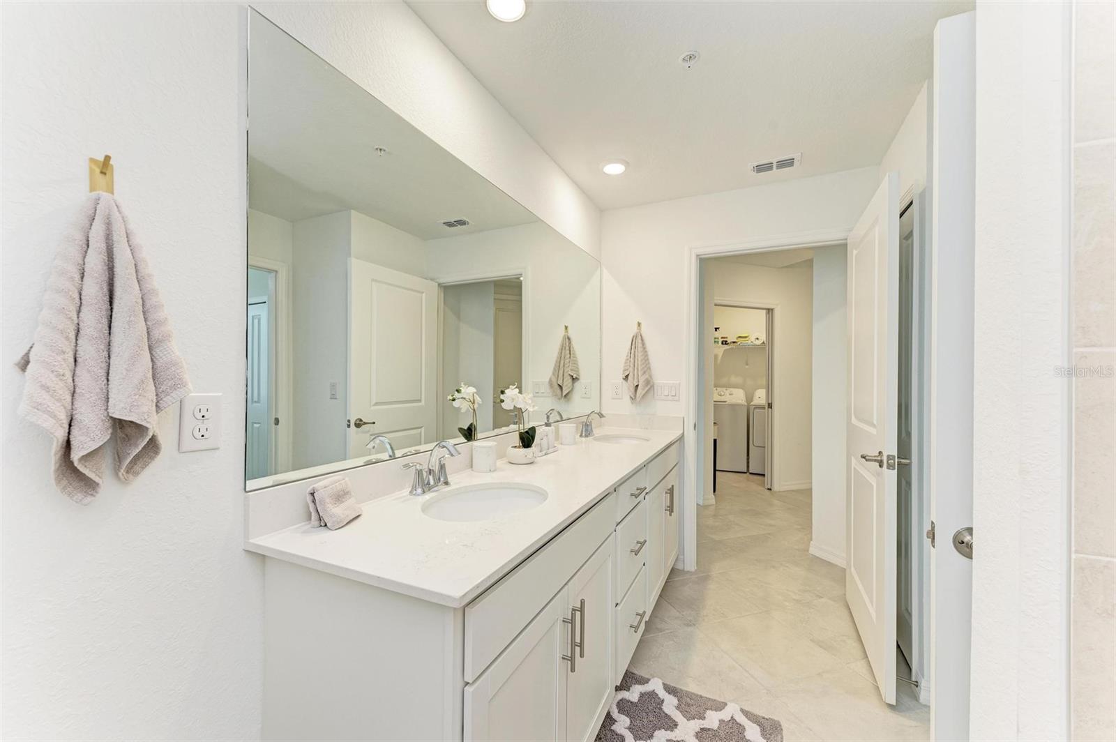 Image 32 of 93 For 12280 Wellen Golf Street 101