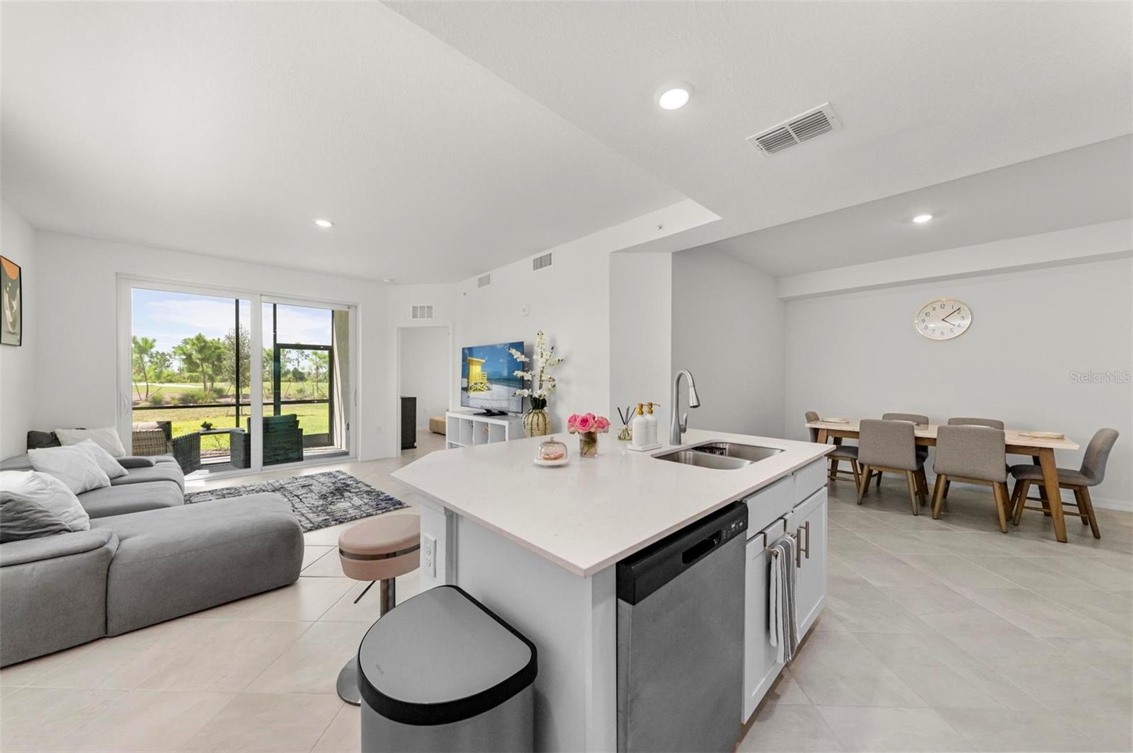 Image 8 of 93 For 12280 Wellen Golf Street 101