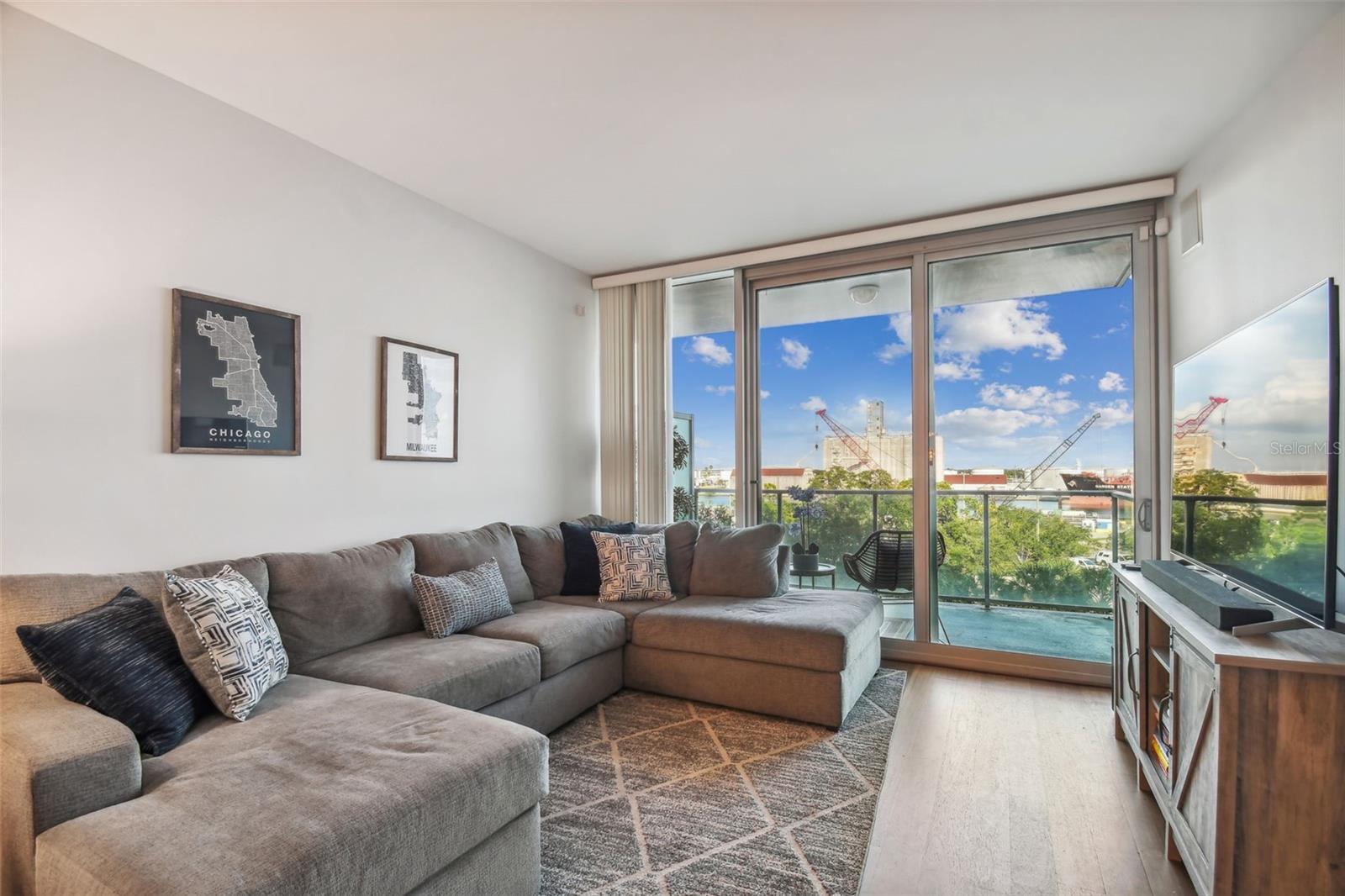 Image 13 of 17 For 912 Channelside Drive 2504