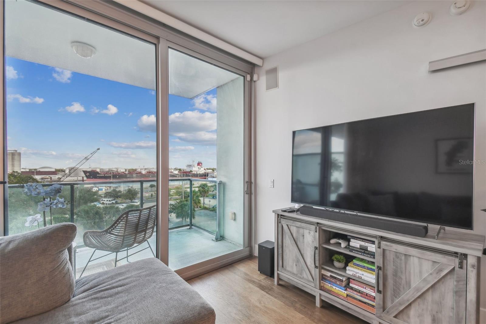 Image 14 of 17 For 912 Channelside Drive 2504