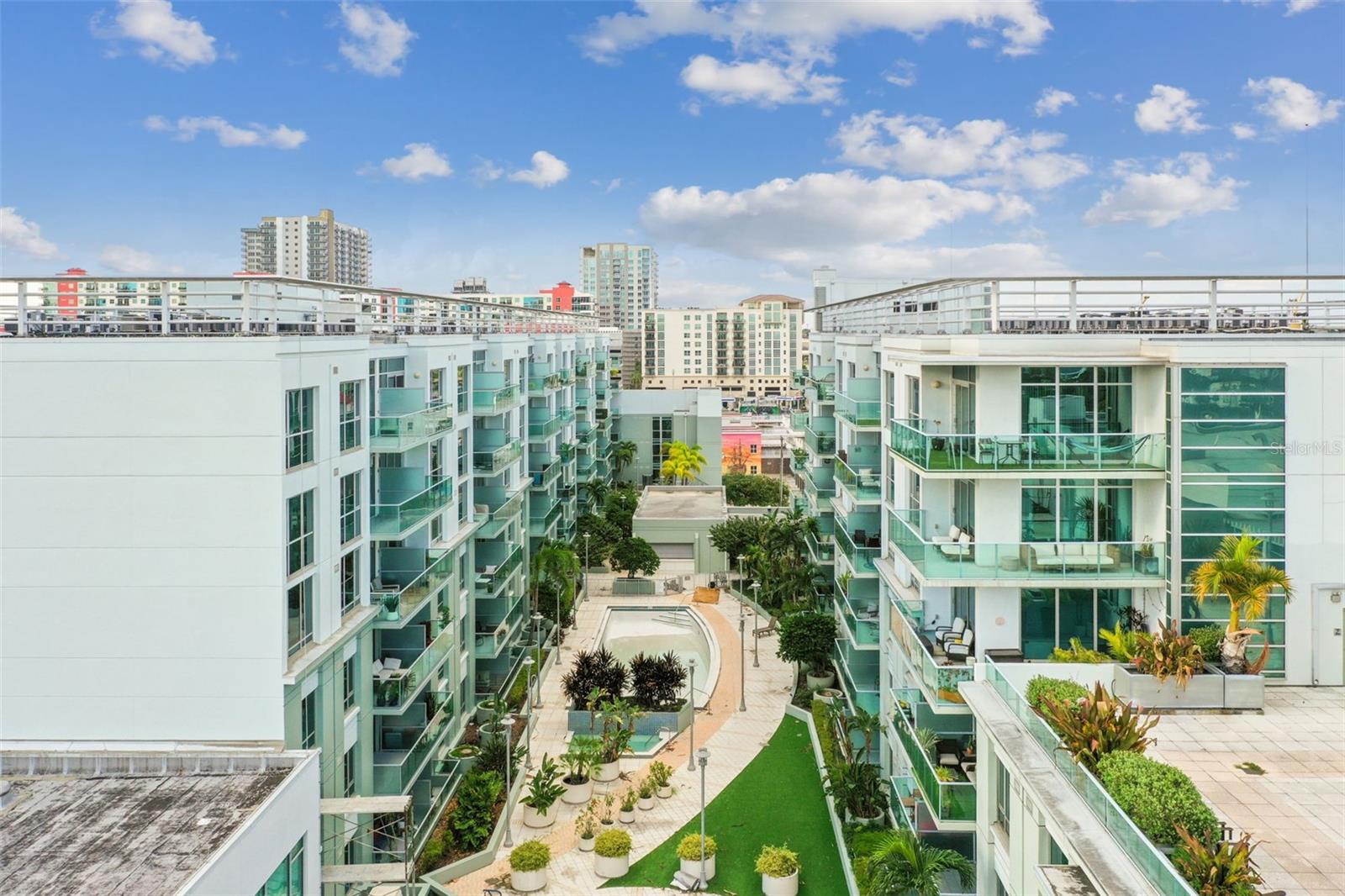 Image 2 of 17 For 912 Channelside Drive 2504