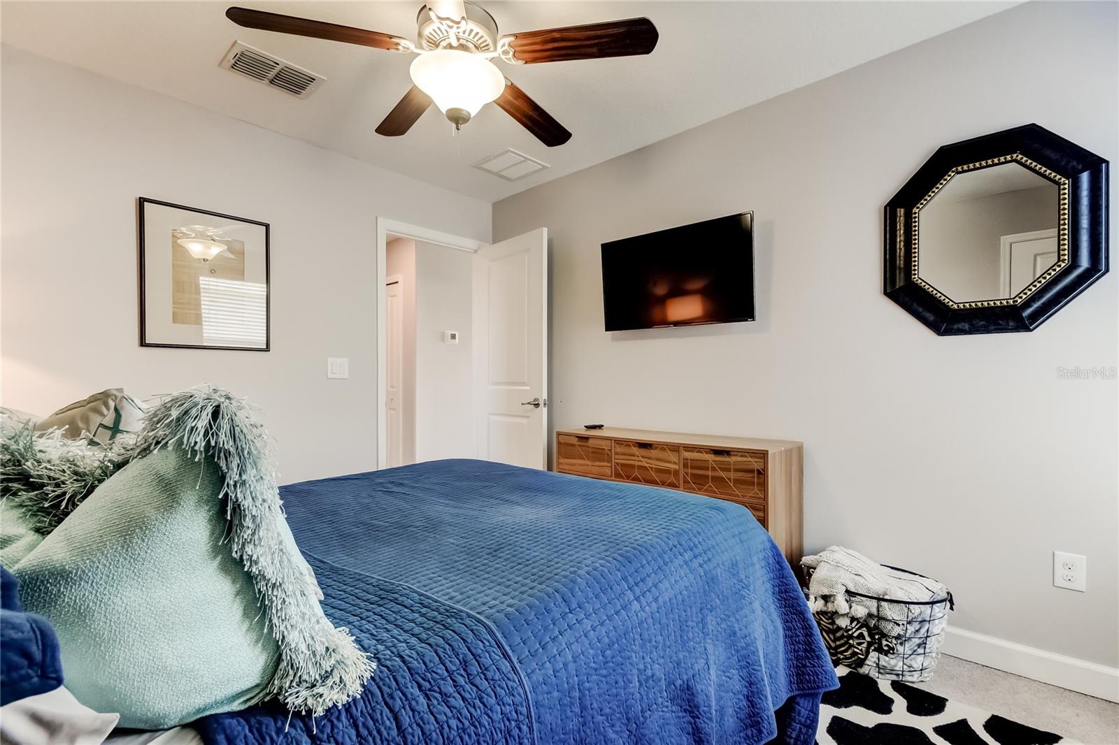 Image 39 of 71 For 10222 Count Fleet Drive