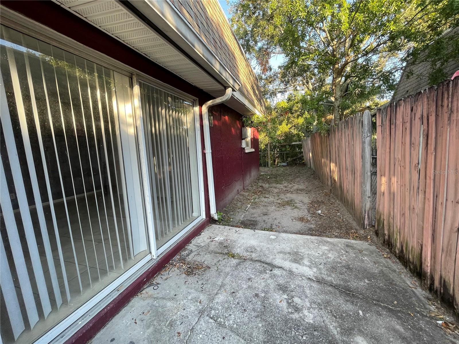 Image 12 of 12 For 185 Fulton Street Ne 2