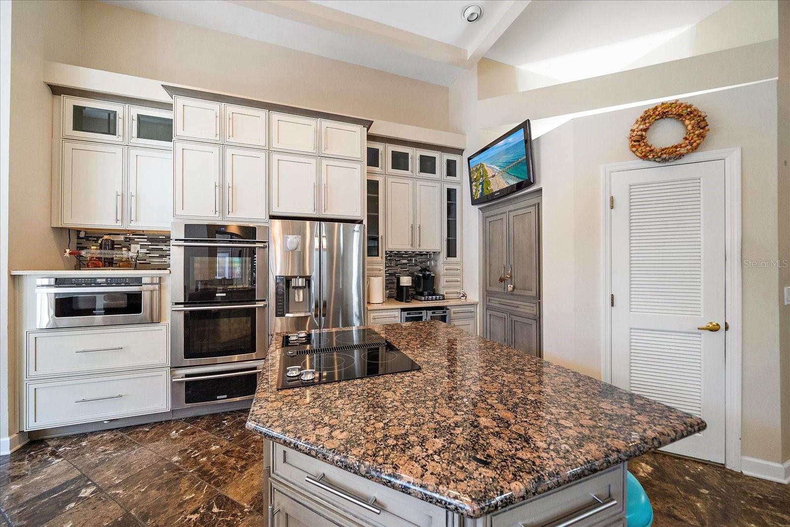 Image 31 of 81 For 3416 Sunrise Drive