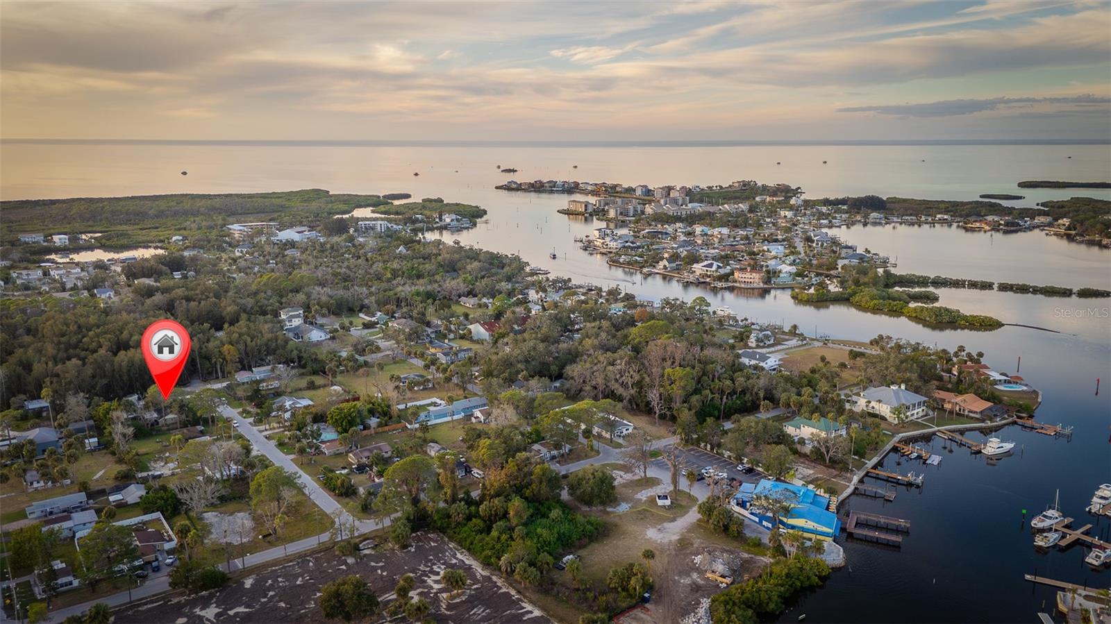 Listing photo id 15 for 5130 Mallett Drive