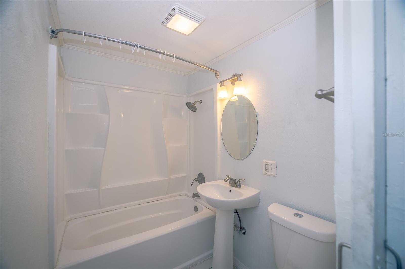 Listing photo id 30 for 5130 Mallett Drive