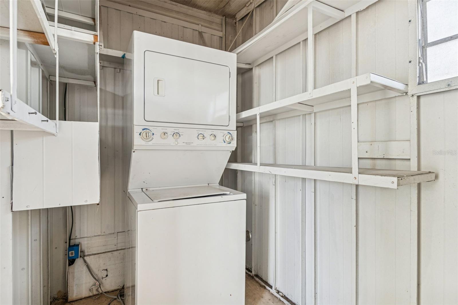 Image 18 of 45 For 86 Pindo Palm Street W