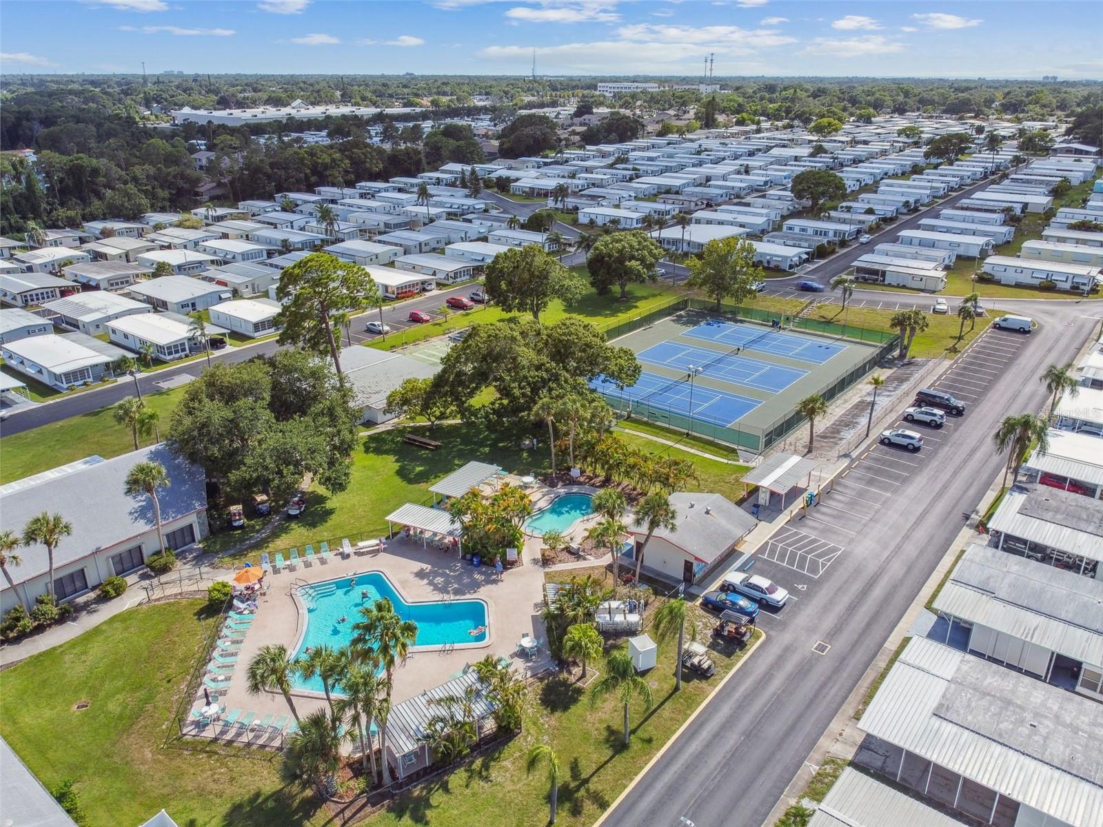 Image 28 of 45 For 86 Pindo Palm Street W