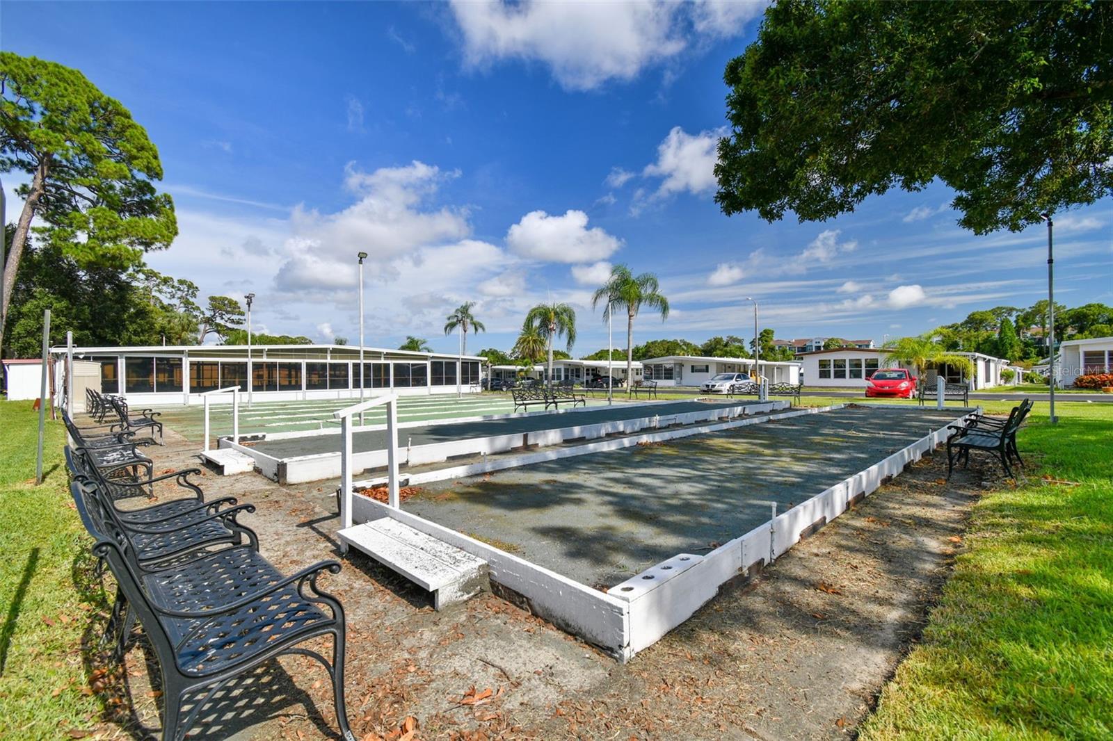 Image 33 of 45 For 86 Pindo Palm Street W