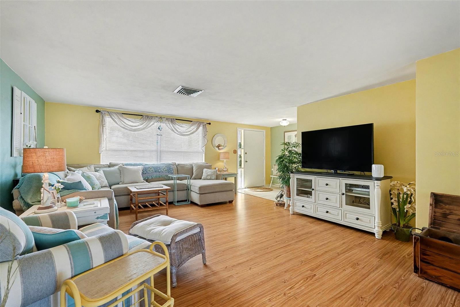 Image 16 of 25 For 5541 Andrea Drive