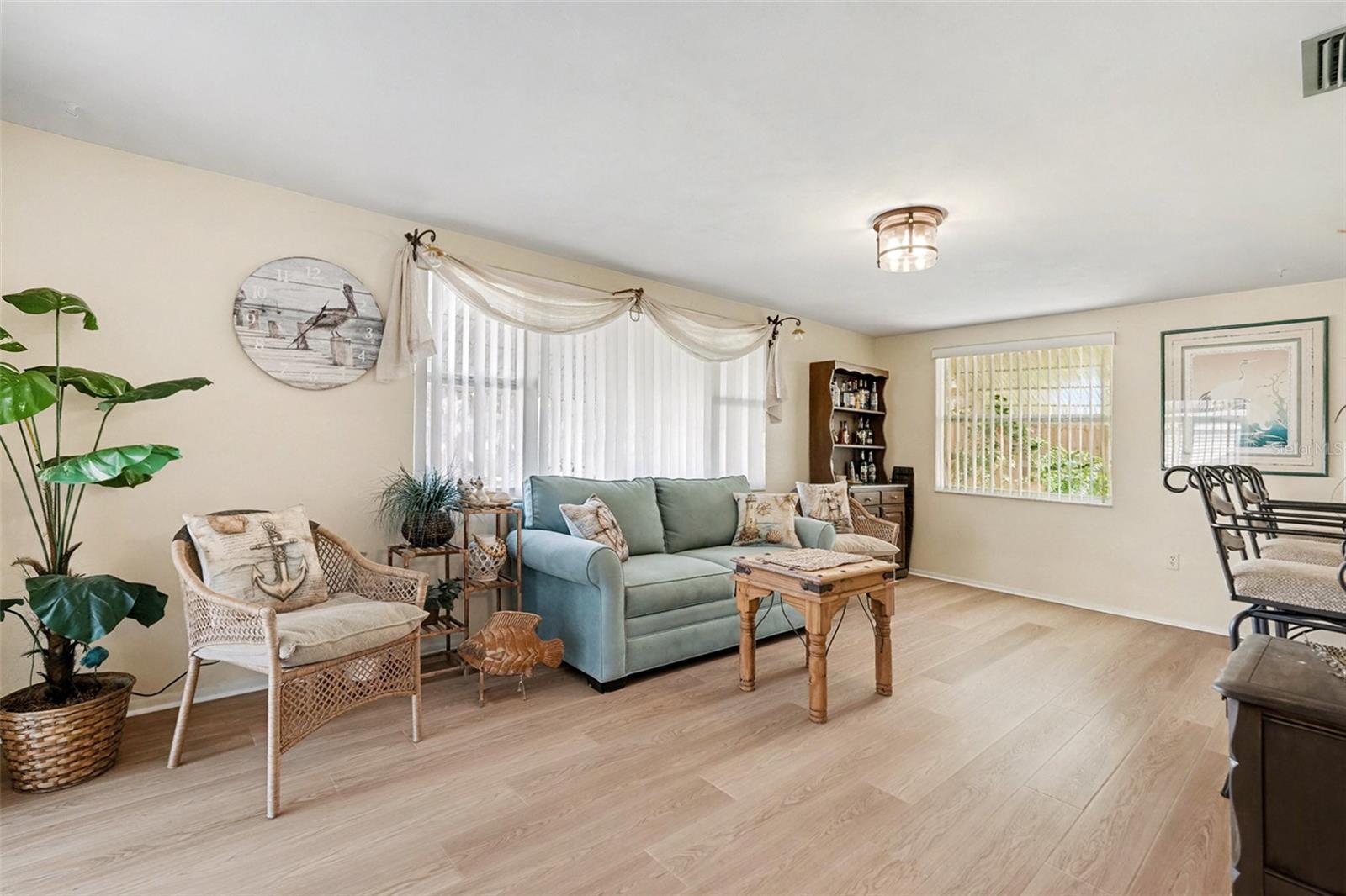 Image 5 of 25 For 5541 Andrea Drive