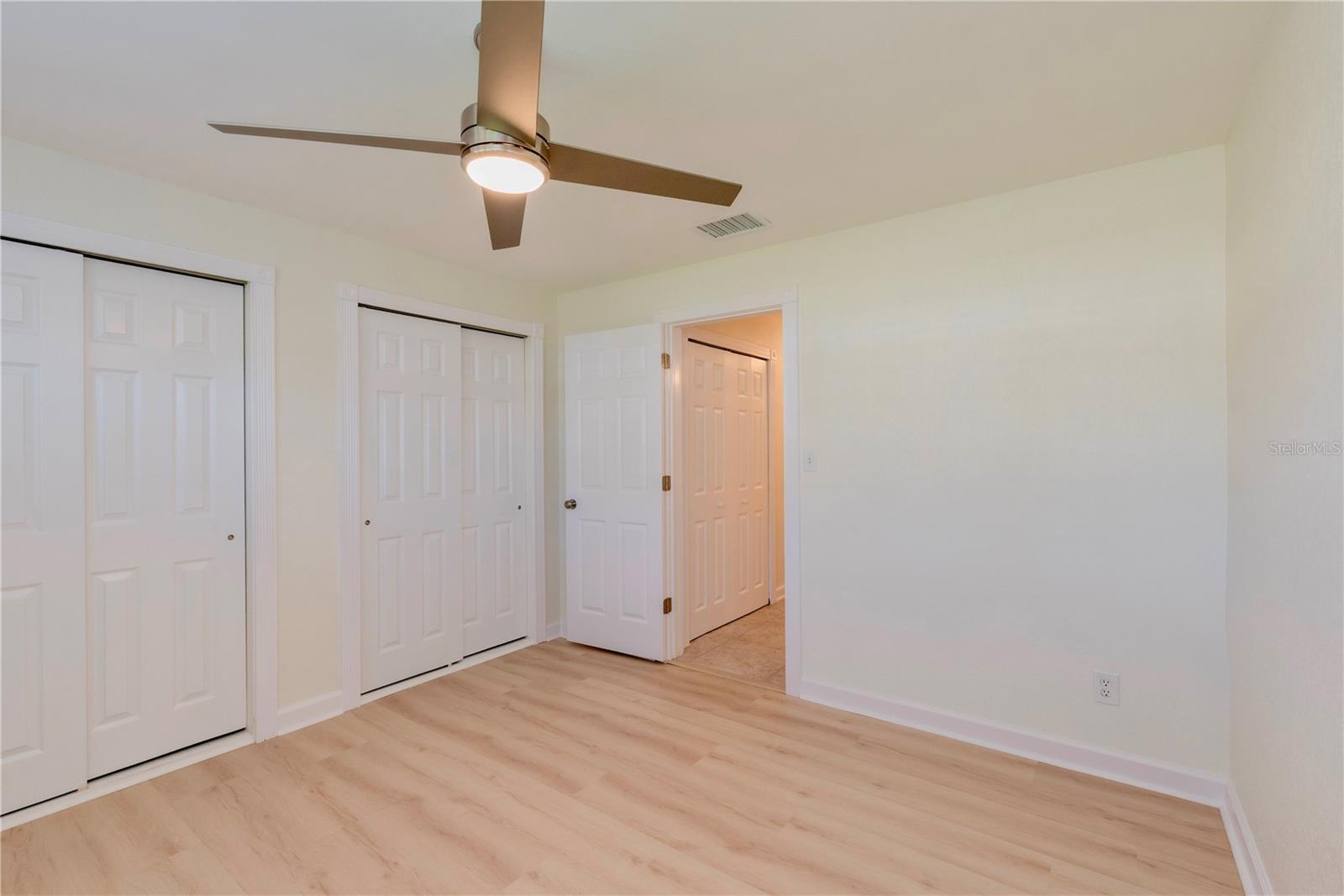 Image 21 of 46 For 226 81st Avenue N