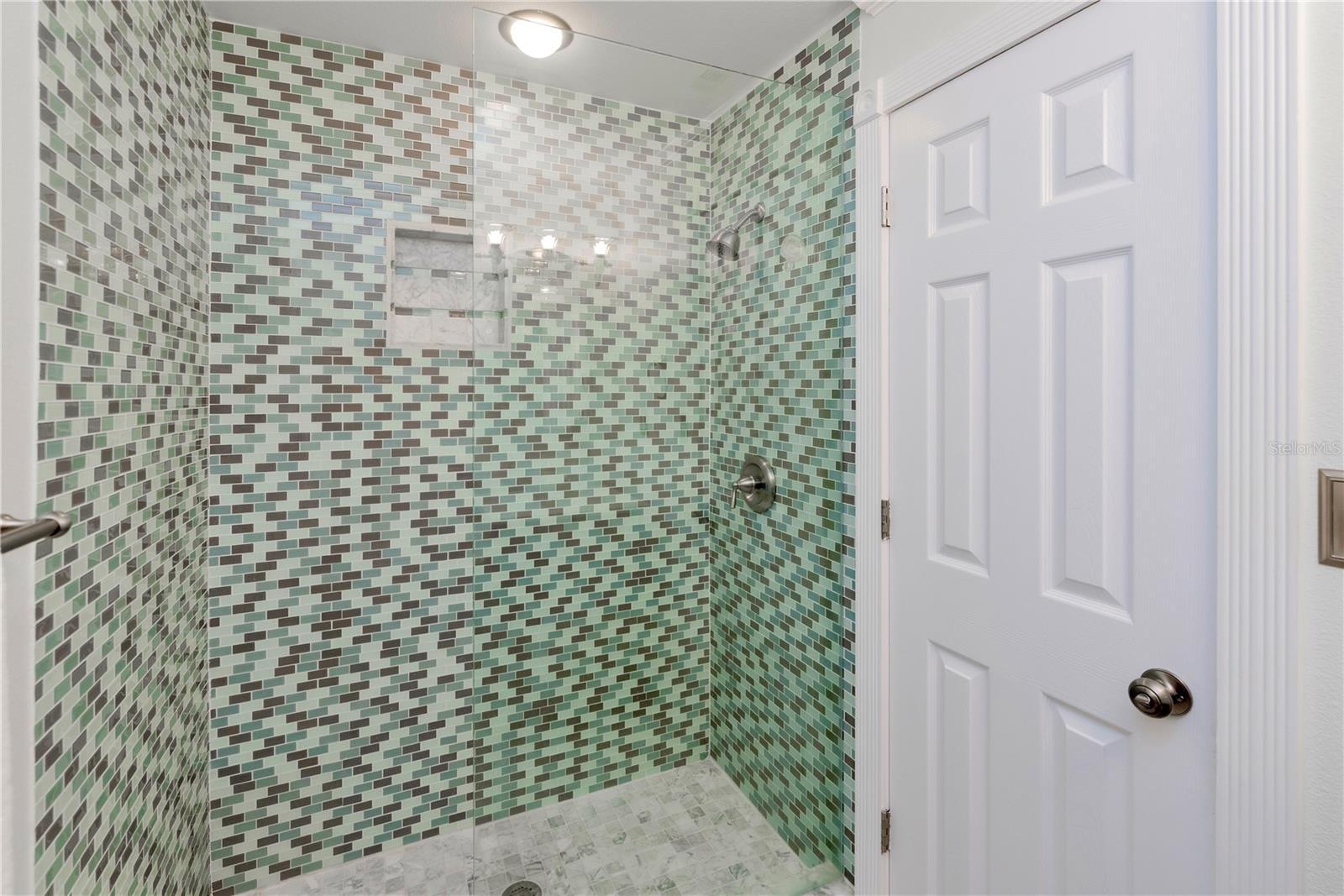 Image 27 of 46 For 226 81st Avenue N