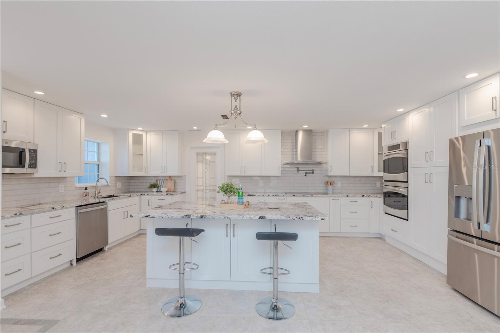 Image 3 of 46 For 226 81st Avenue N