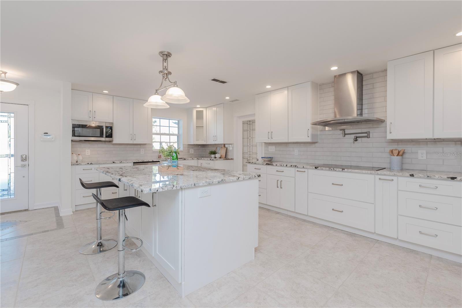 Image 6 of 46 For 226 81st Avenue N