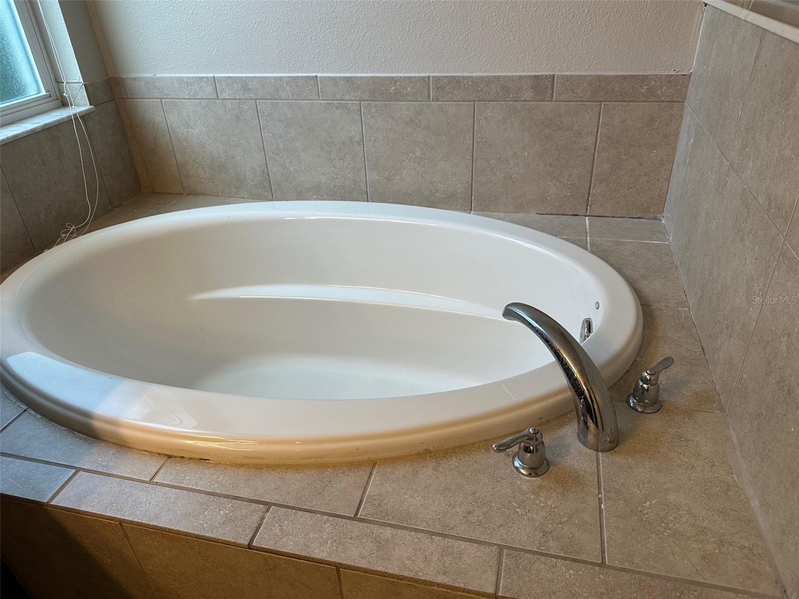 Image 33 of 82 For 21529 Southern Charm Drive