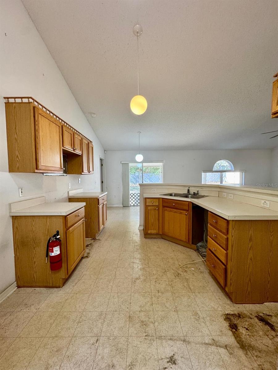 Image 7 of 20 For 1223 Gatewood Avenue