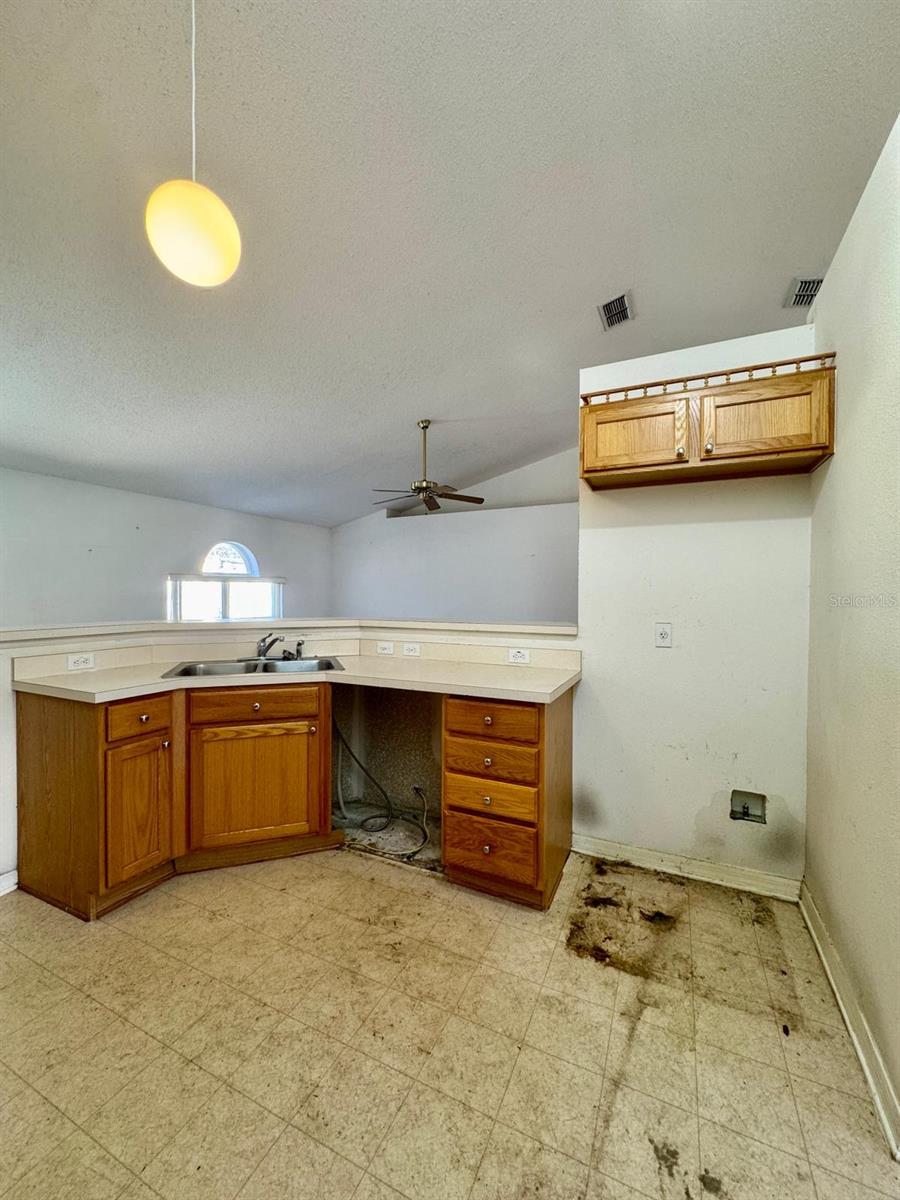 Image 8 of 20 For 1223 Gatewood Avenue