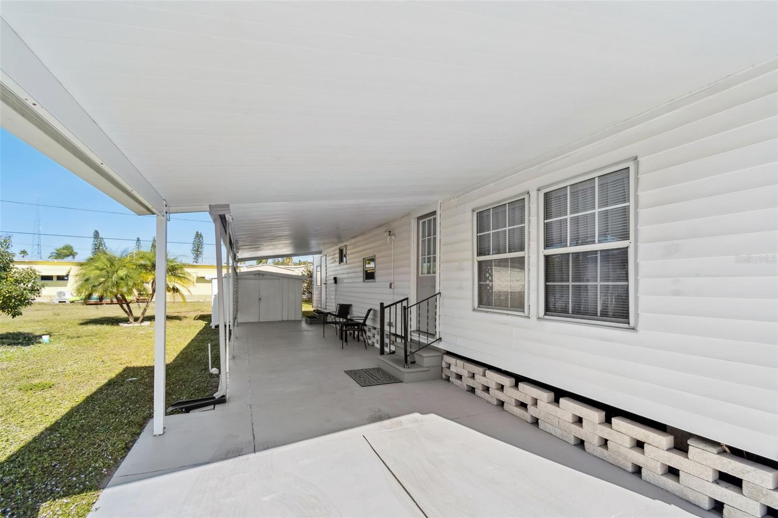 Image 4 of 26 For 12674 Seminole Boulevard C35