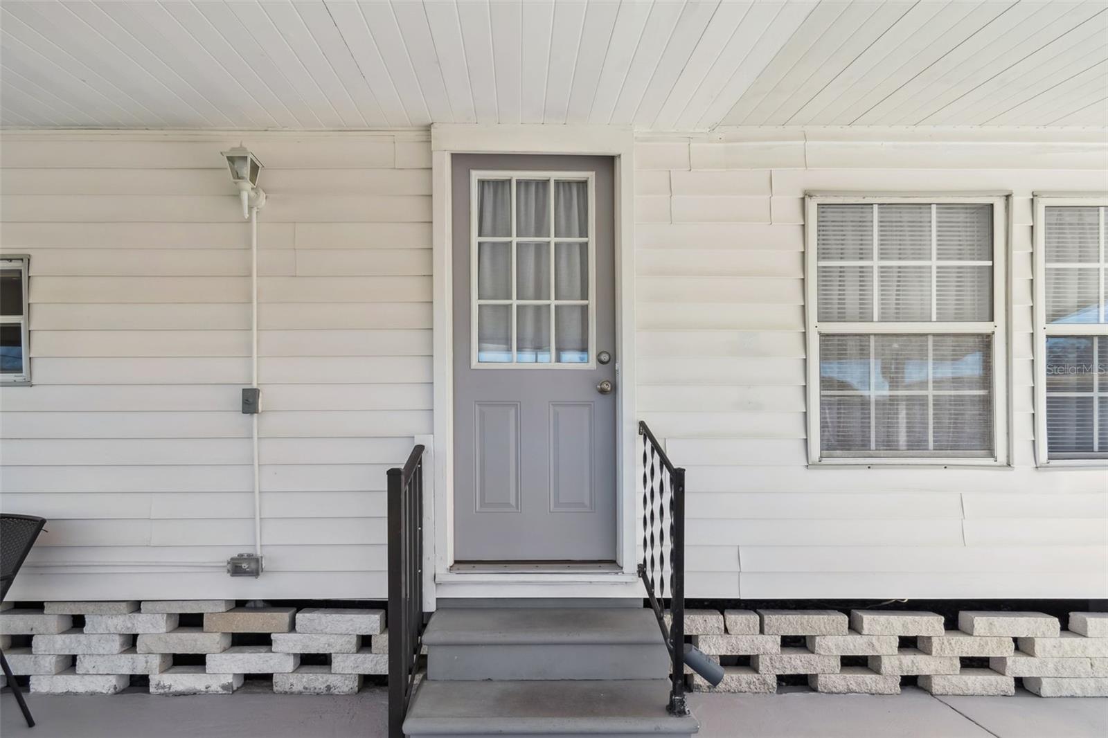 Image 8 of 26 For 12674 Seminole Boulevard C35