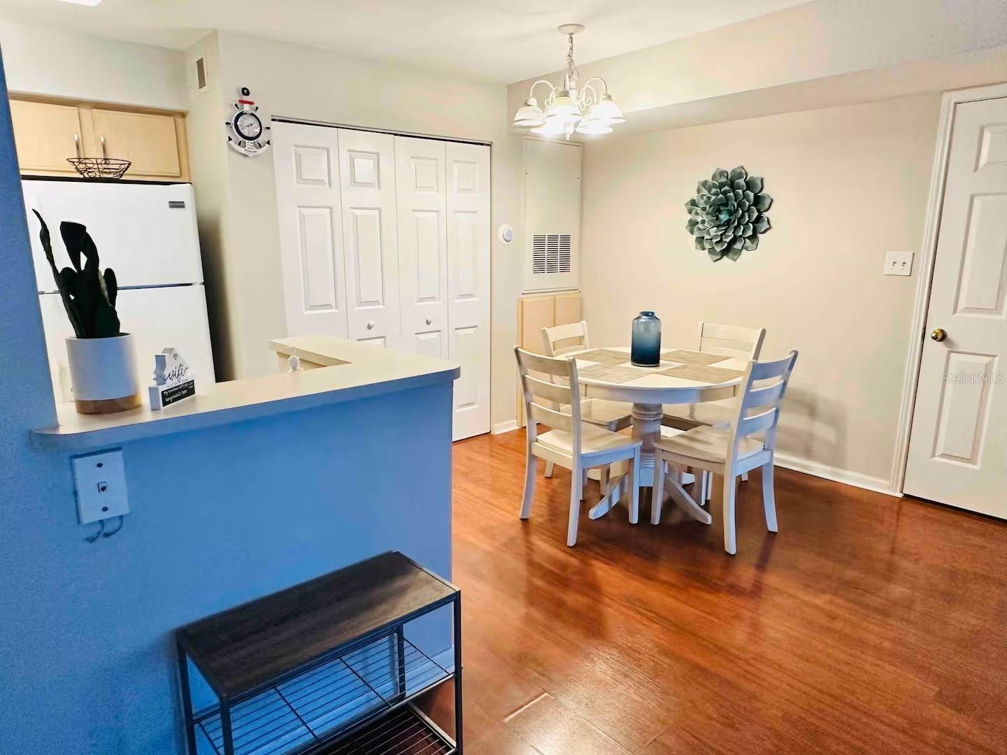 Image 7 of 16 For 1230 Missouri Avenue 708