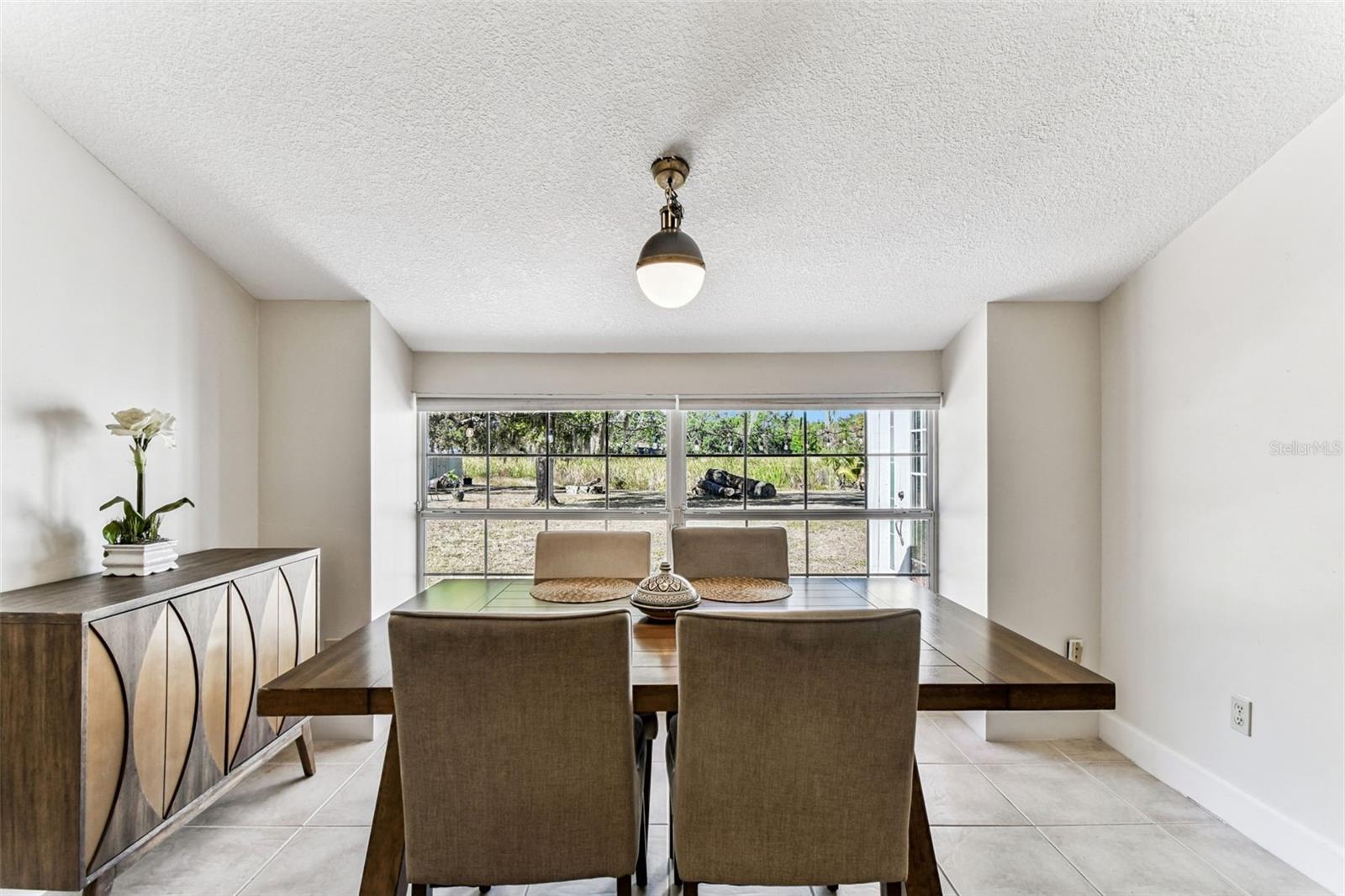 Image 10 of 92 For 12902 Howard Avenue