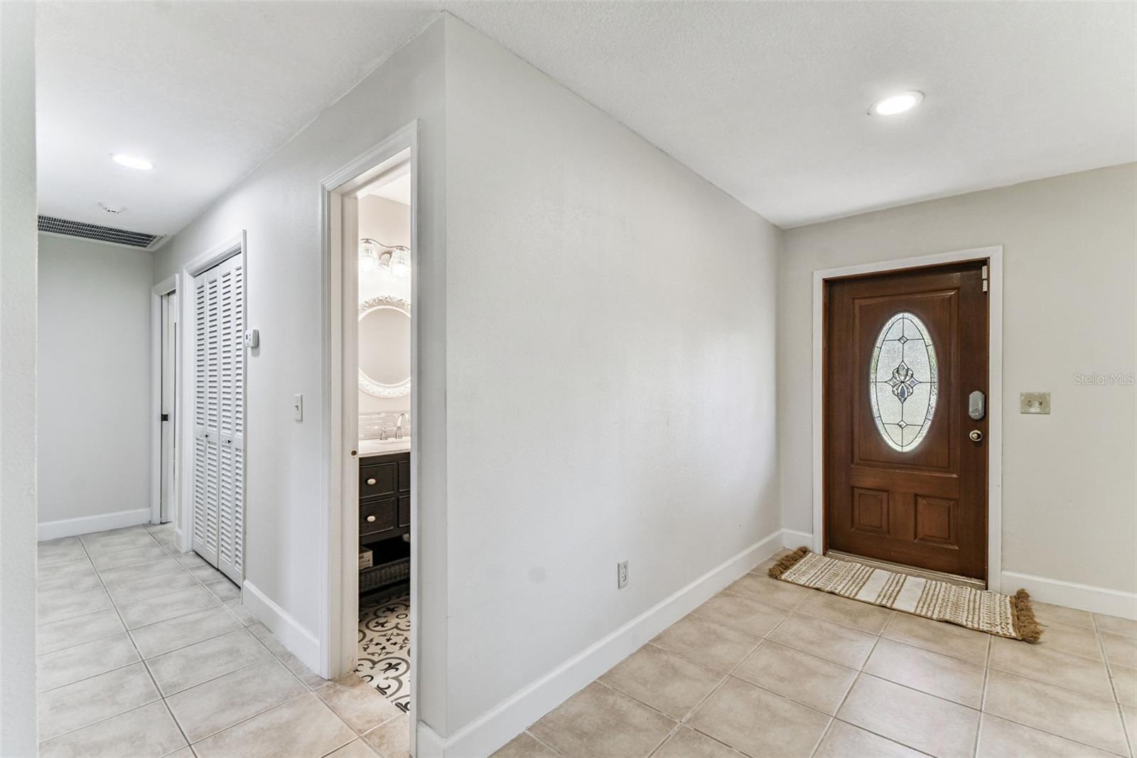 Image 17 of 92 For 12902 Howard Avenue