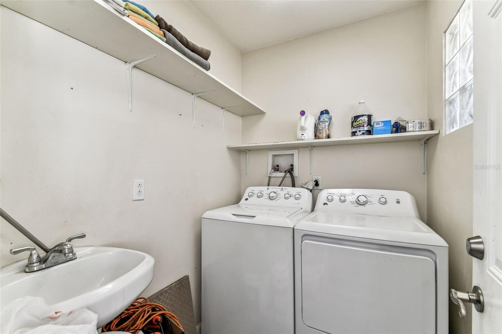 Image 31 of 92 For 12902 Howard Avenue