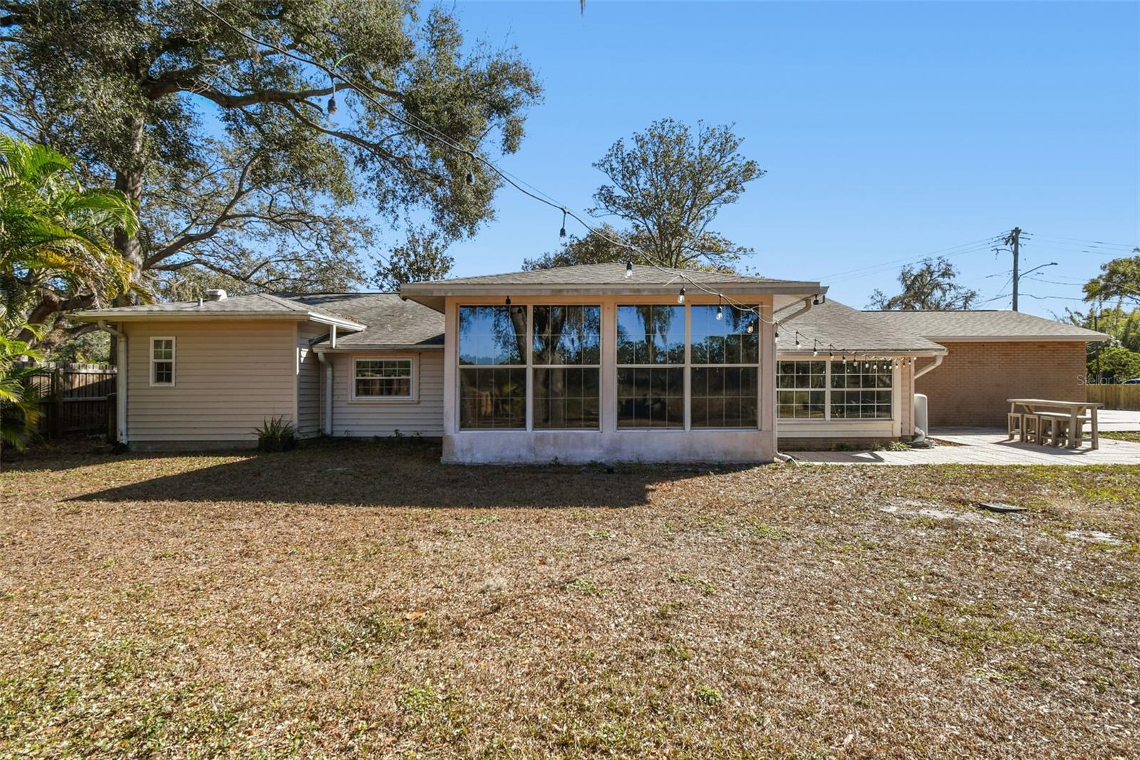 Image 34 of 92 For 12902 Howard Avenue