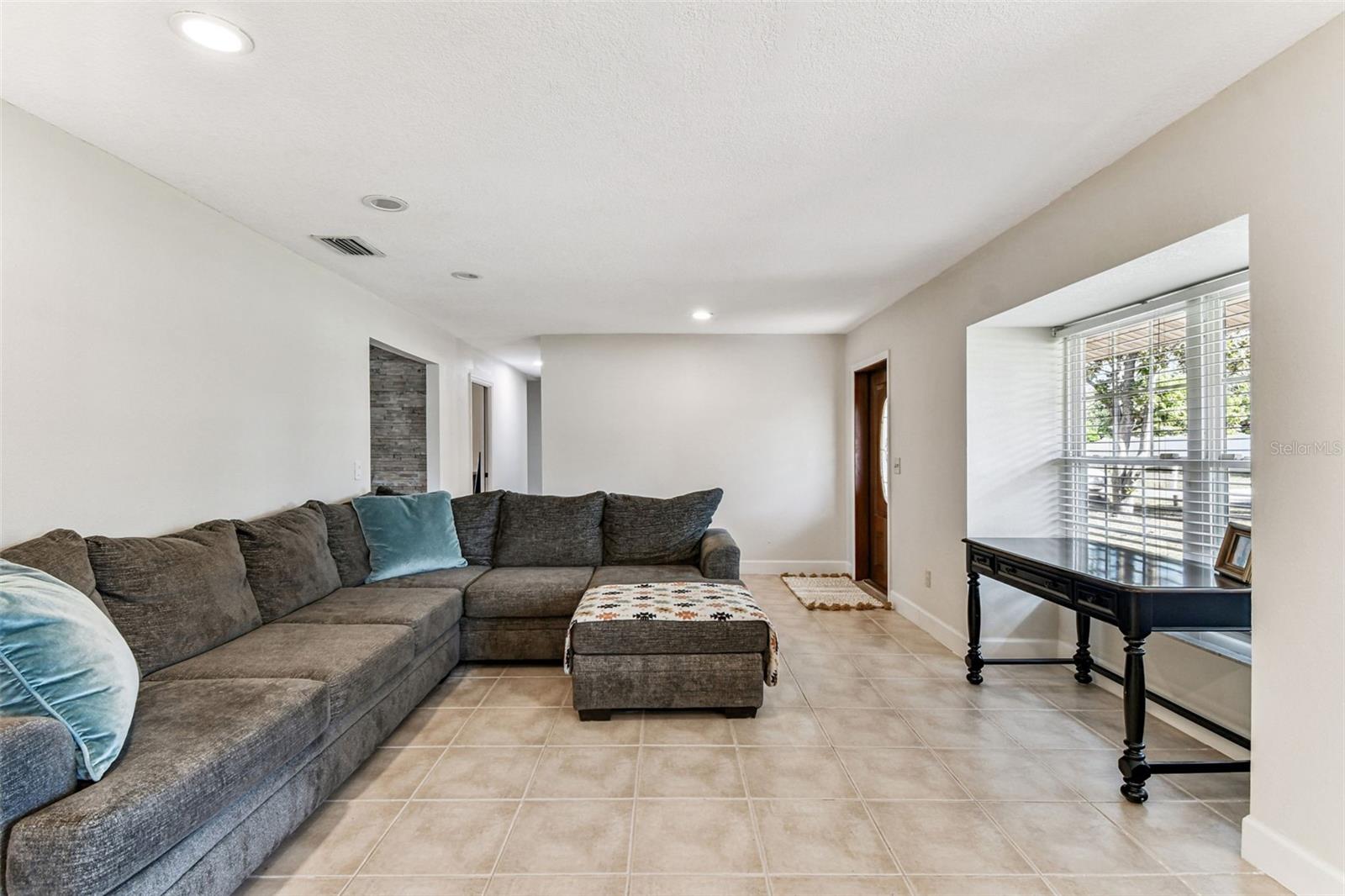 Image 47 of 92 For 12902 Howard Avenue