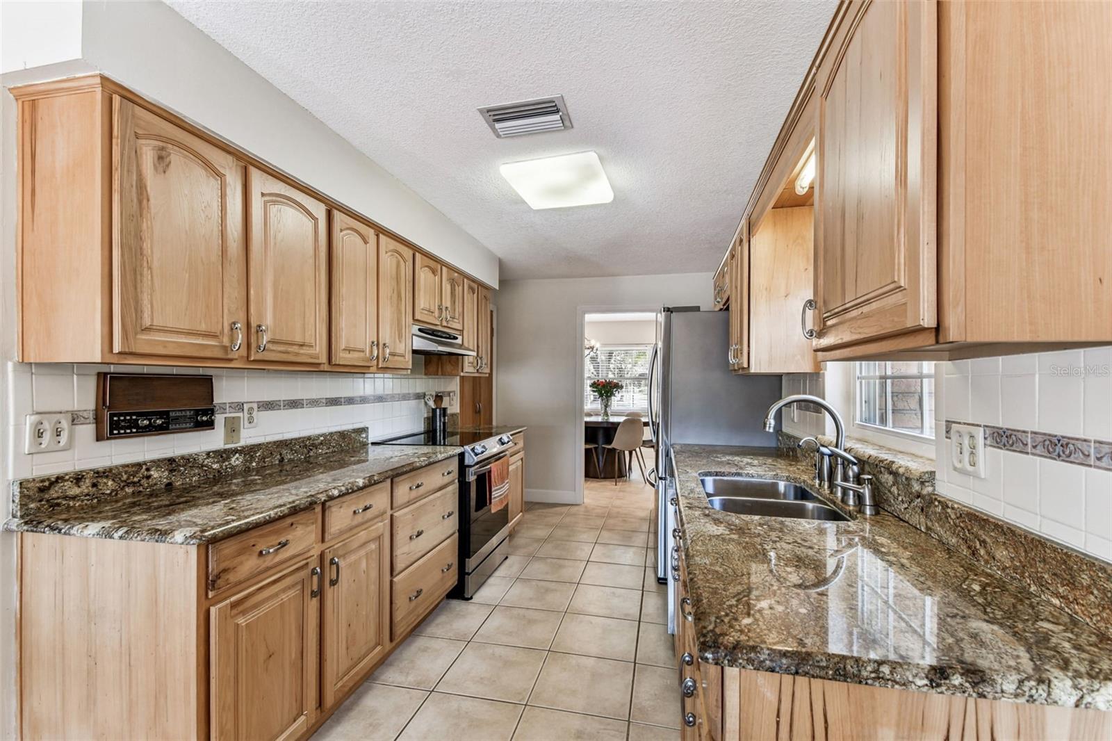 Image 50 of 92 For 12902 Howard Avenue