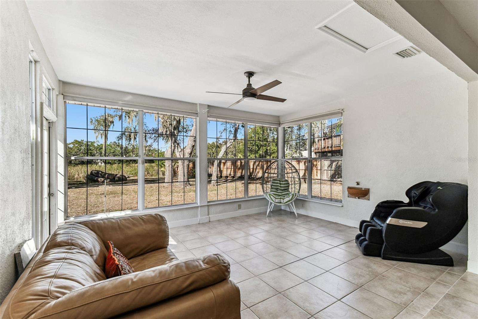 Image 58 of 92 For 12902 Howard Avenue