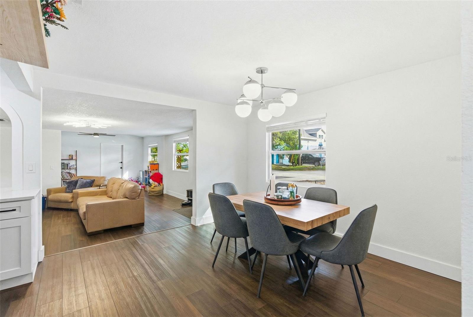 Image 11 of 39 For 715 53rd Street S