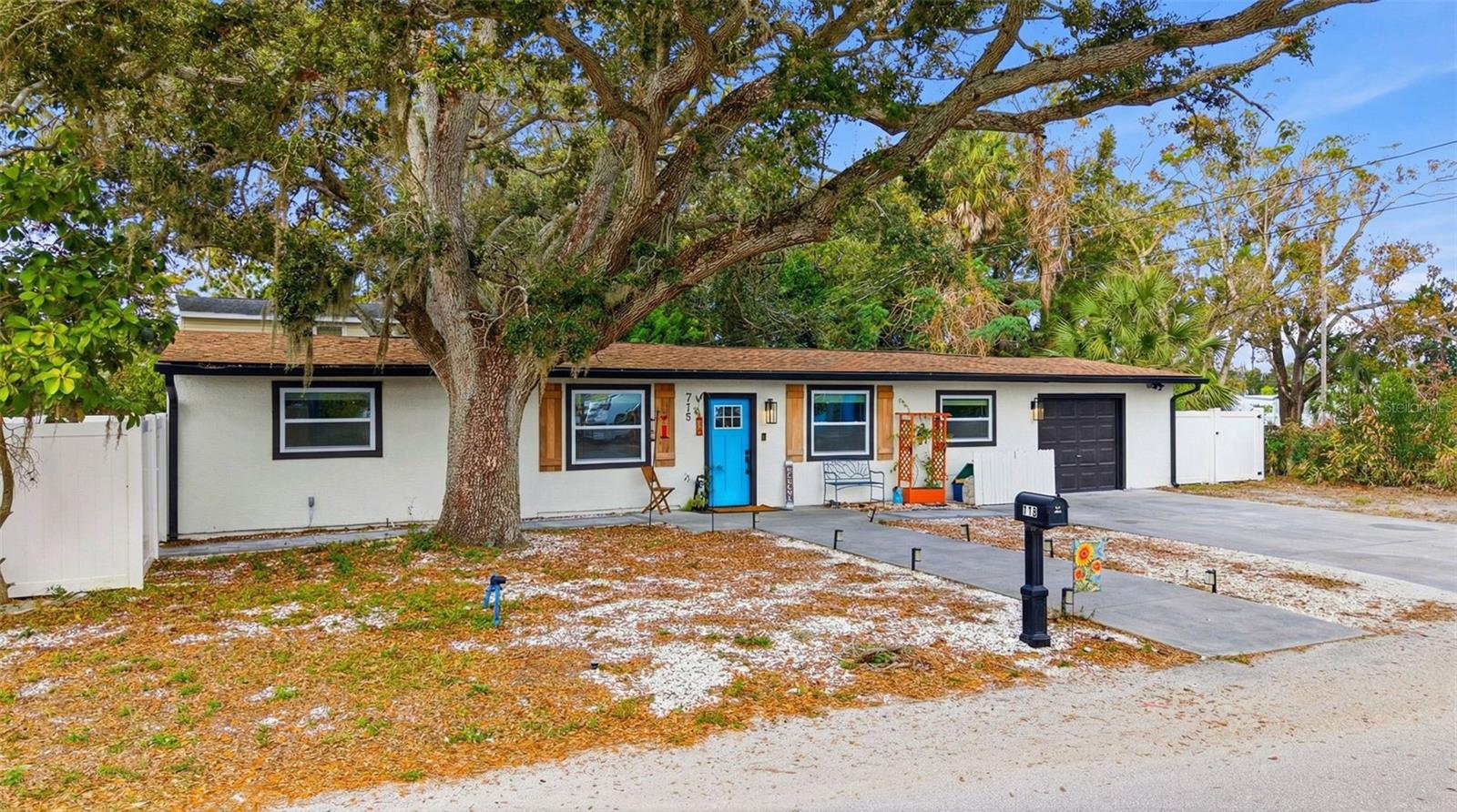 Image 2 of 39 For 715 53rd Street S