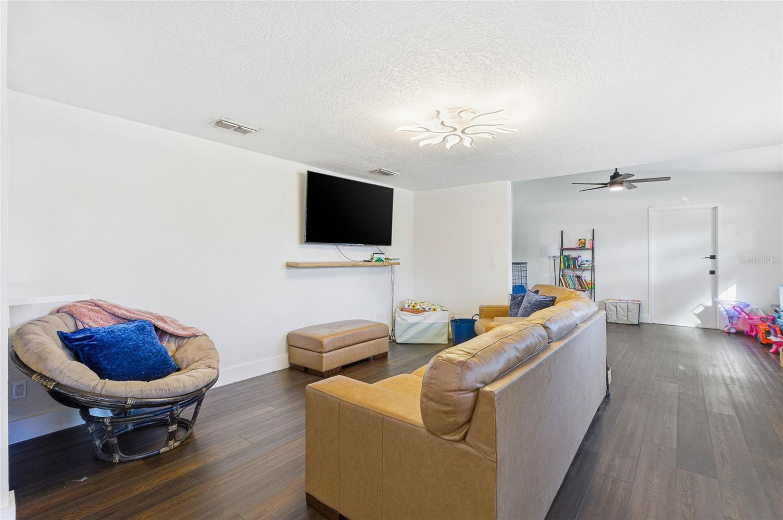 Image 20 of 39 For 715 53rd Street S