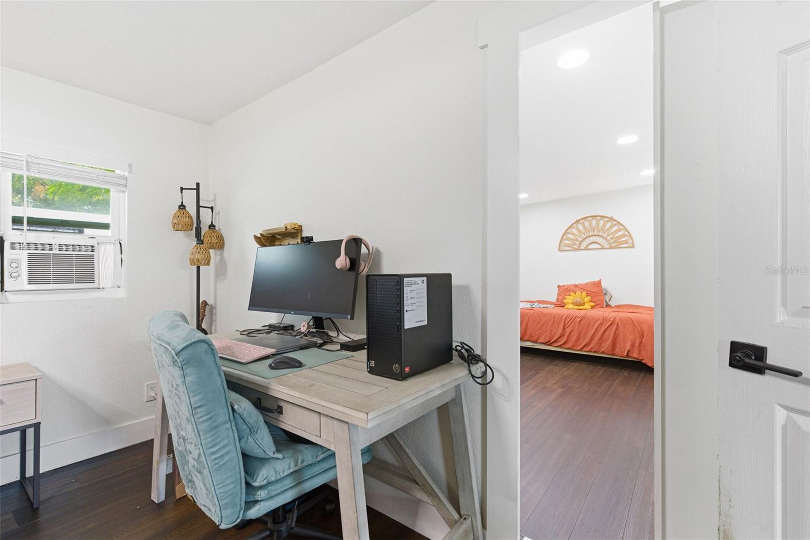 Image 23 of 39 For 715 53rd Street S