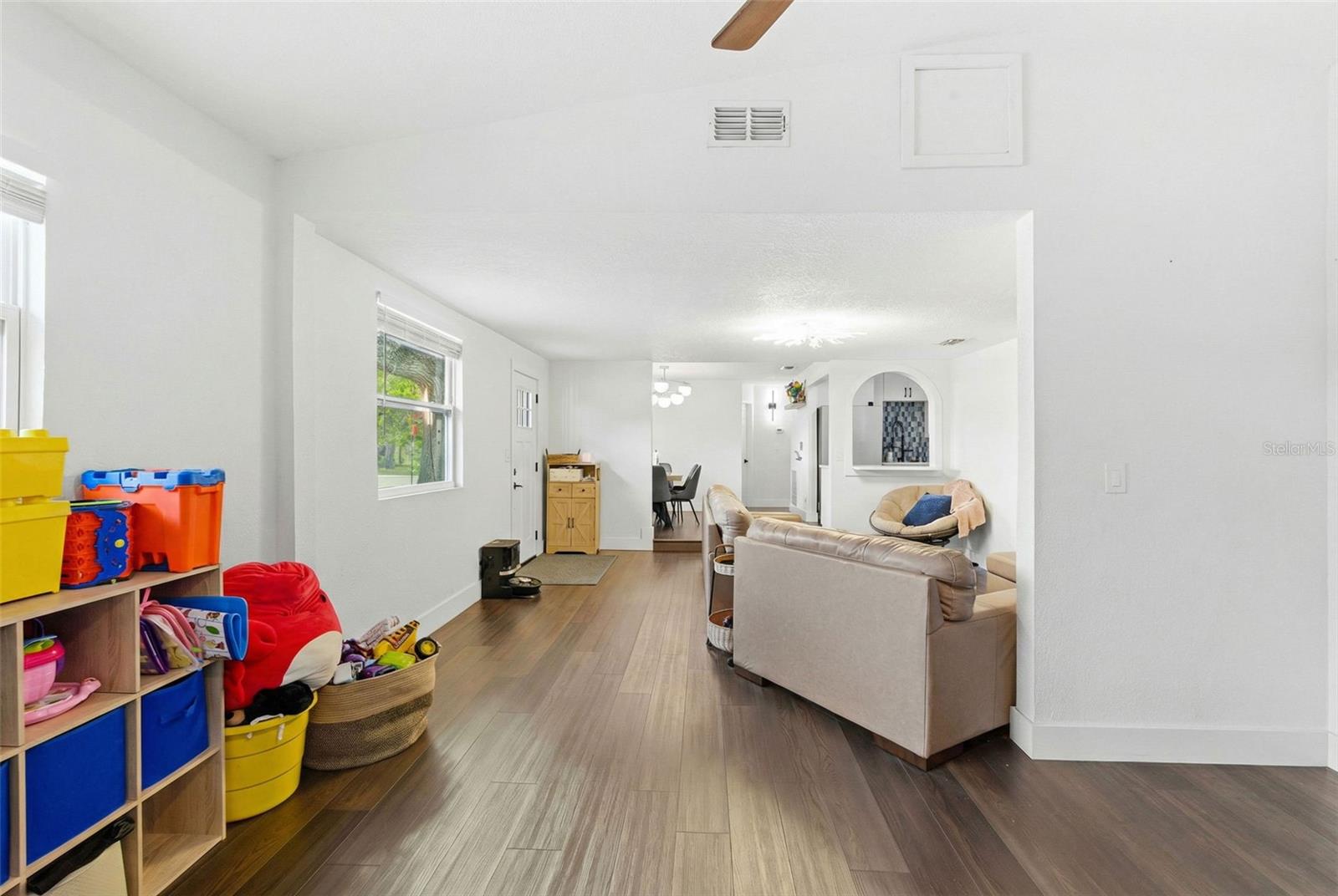 Image 24 of 39 For 715 53rd Street S