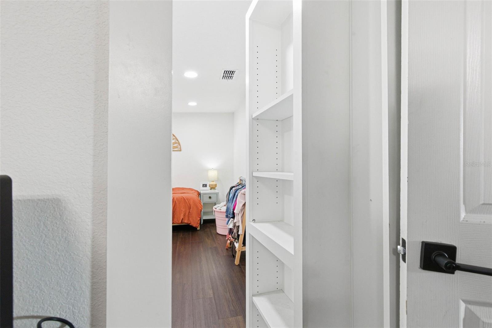 Image 29 of 39 For 715 53rd Street S