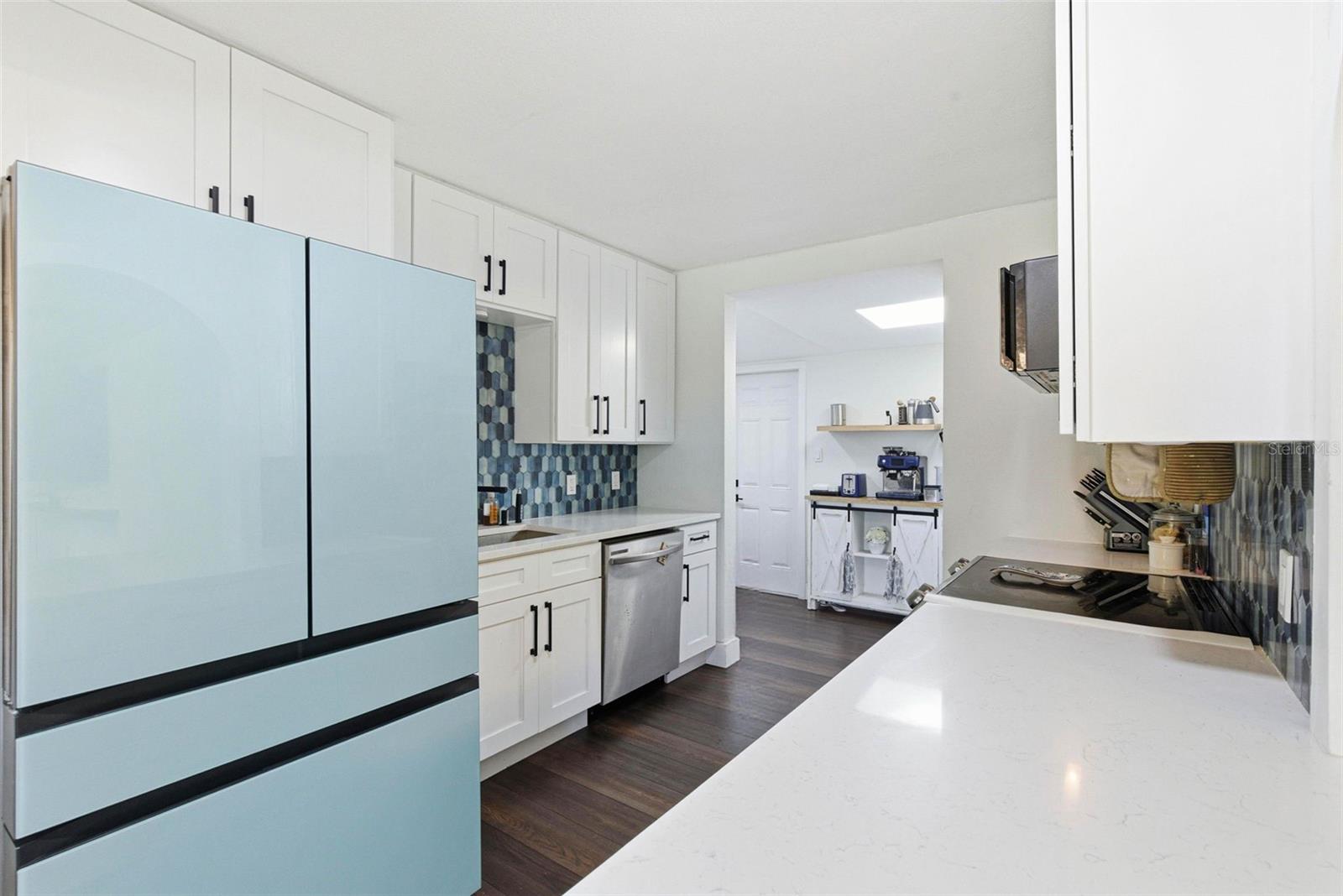 Image 4 of 39 For 715 53rd Street S