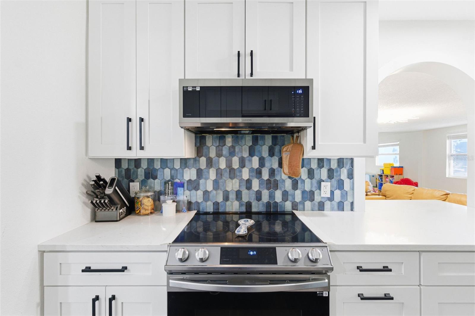 Image 8 of 39 For 715 53rd Street S