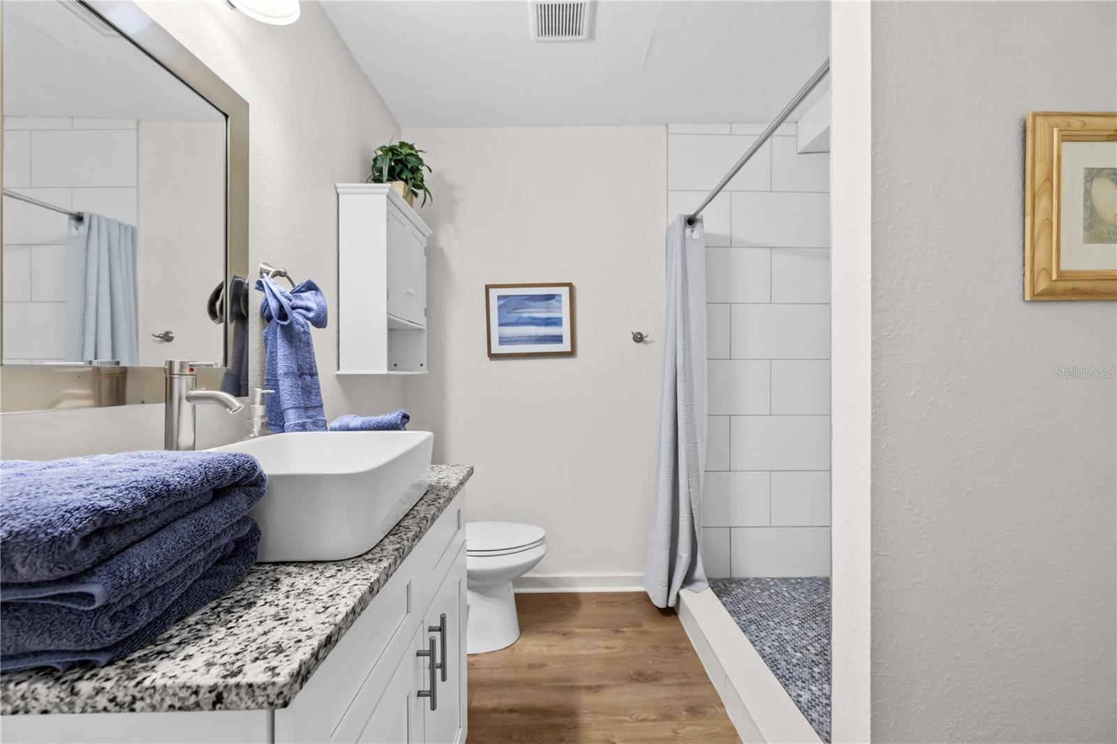 Image 13 of 22 For 3906 Ola Avenue