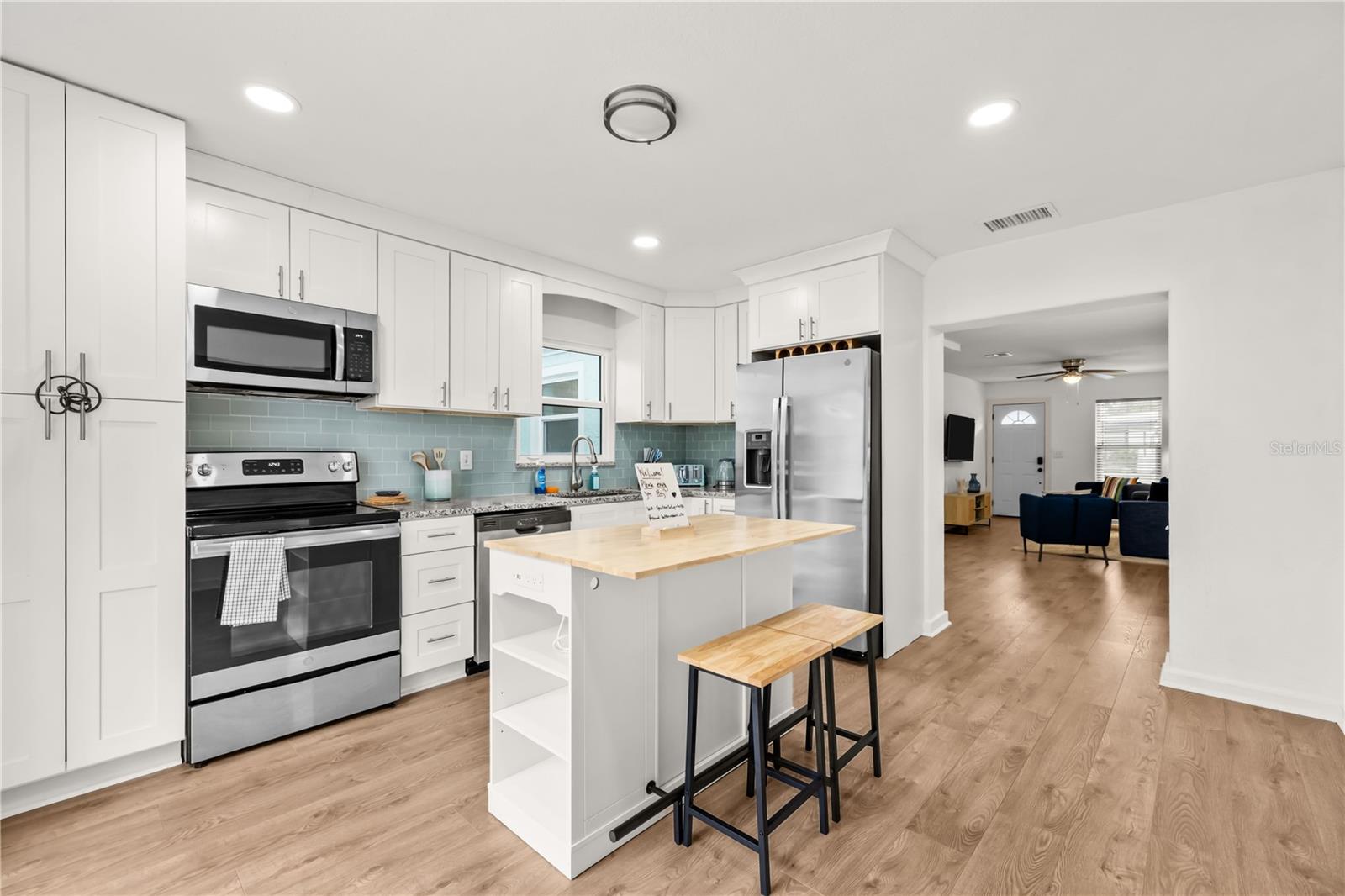 Image 14 of 22 For 3906 Ola Avenue