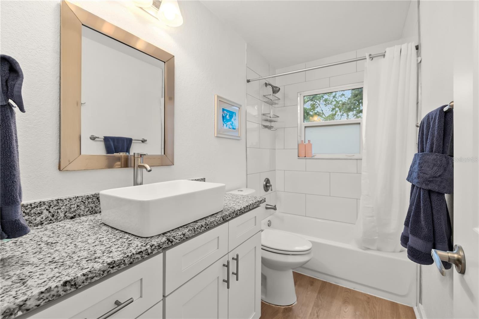 Image 17 of 22 For 3906 Ola Avenue