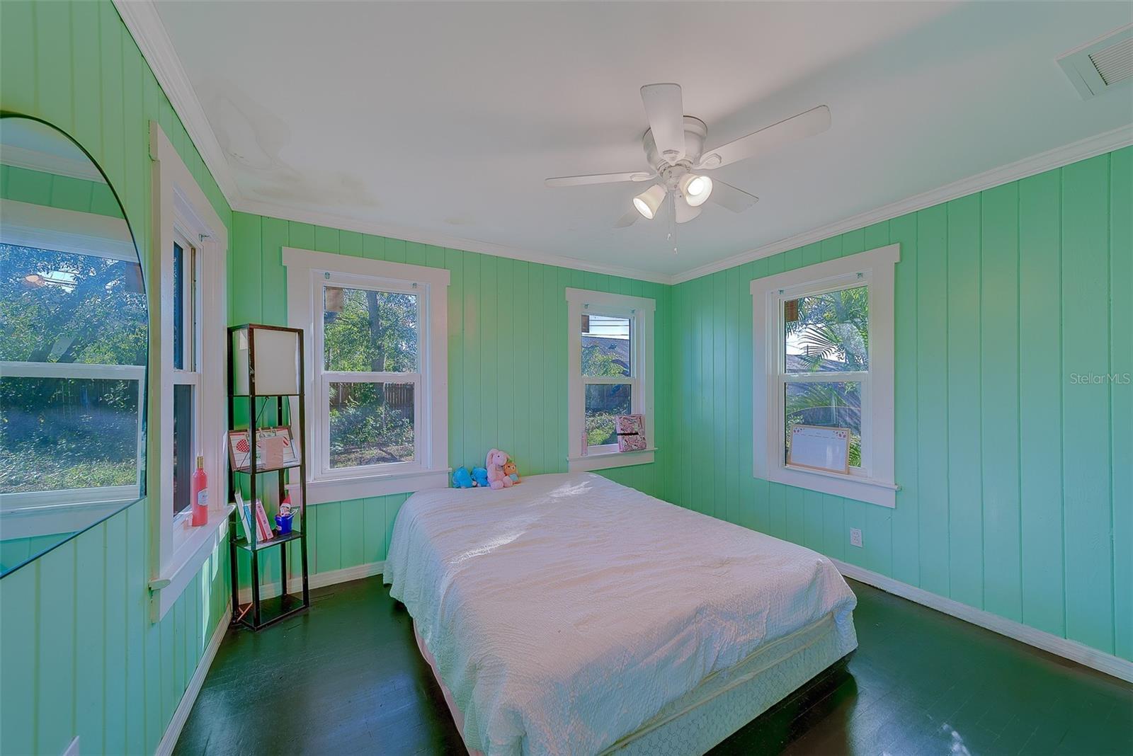 Image 11 of 22 For 1353 Michigan Avenue