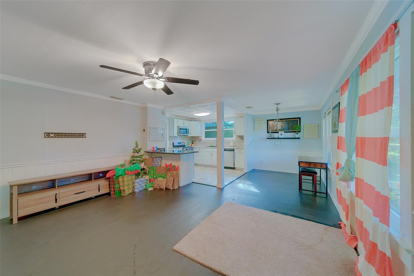 Image 4 of 22 For 1353 Michigan Avenue