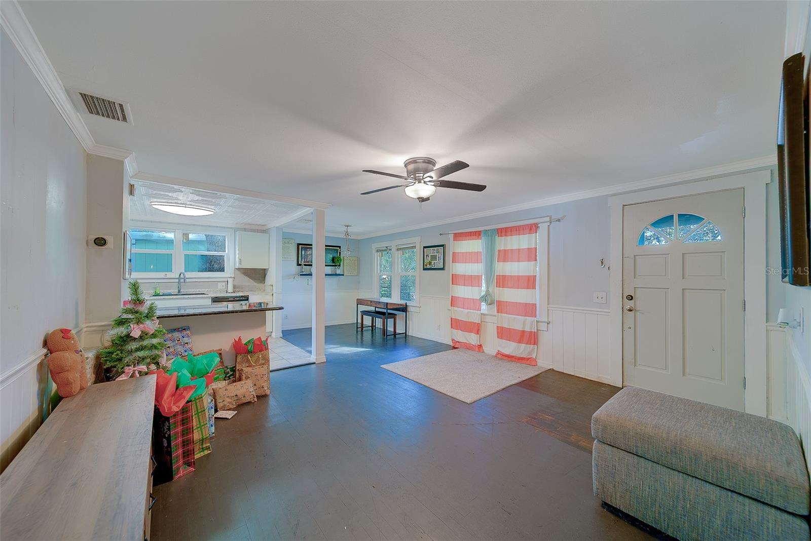 Image 5 of 22 For 1353 Michigan Avenue