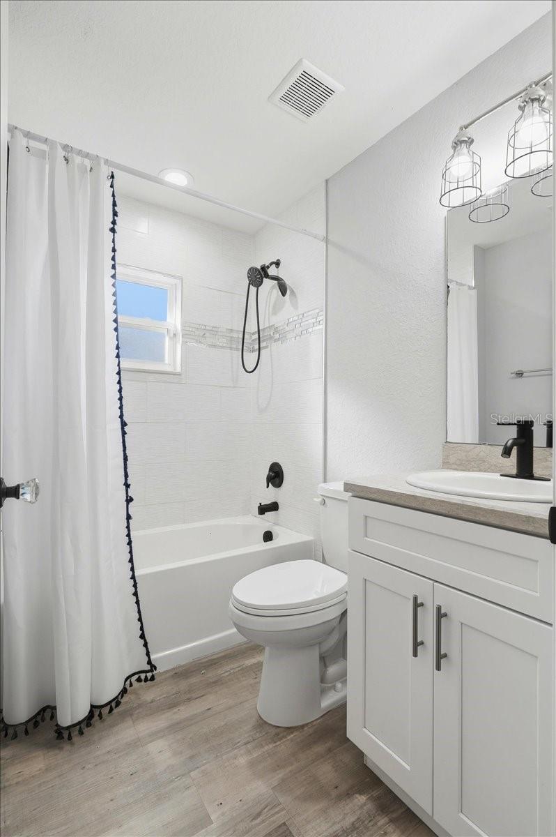 Image 28 of 33 For 5662 Tower Palms Lane