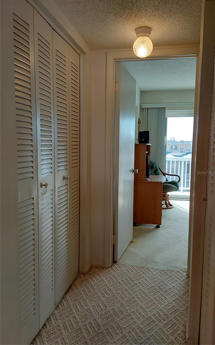 Image 11 of 33 For 9755 Harrell Avenue 206