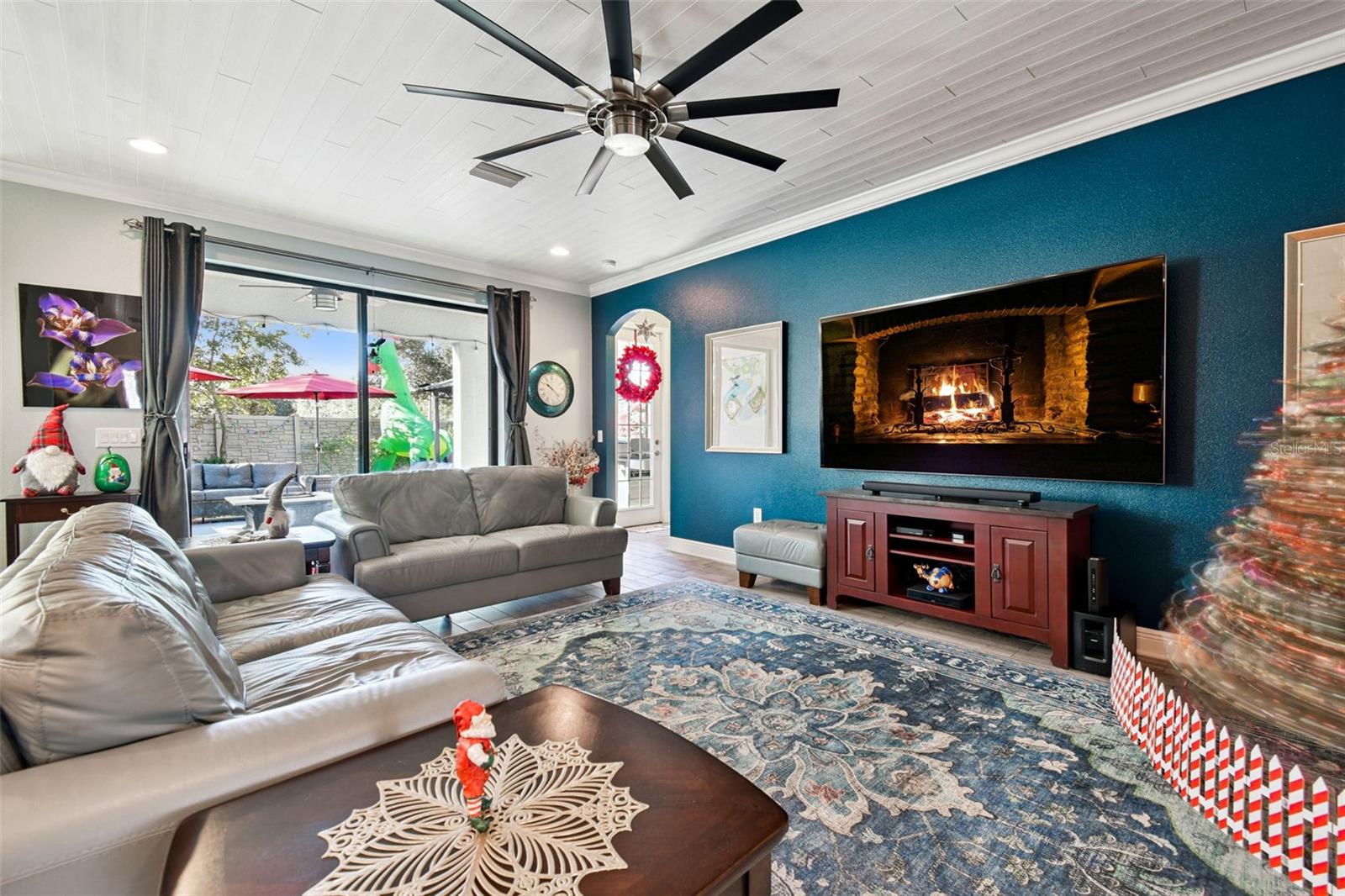 Listing photo id 8 for 18779 Deer Tracks Loop